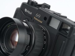 富士GW690III是自動對焦嗎